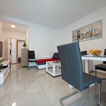 Apartments Leon 2 Novigrad  Bagian luar foto