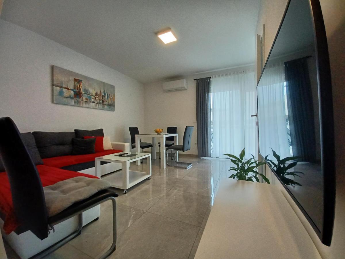 Apartments Leon 2 Novigrad  Bagian luar foto