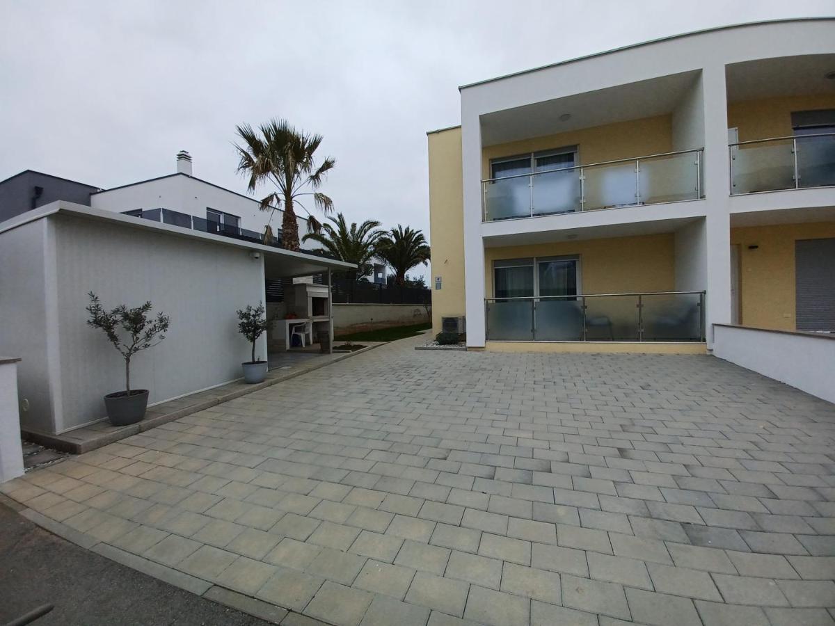 Apartments Leon 2 Novigrad  Bagian luar foto
