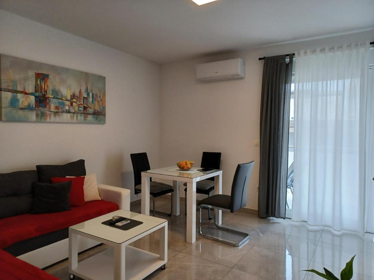 Apartments Leon 2 Novigrad  Bagian luar foto