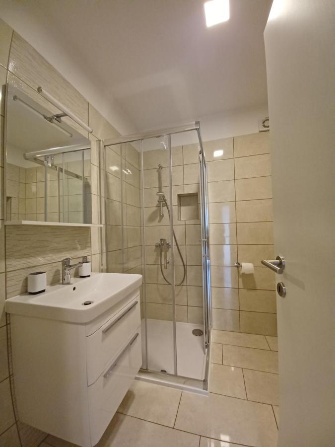 Apartments Leon 2 Novigrad  Bagian luar foto