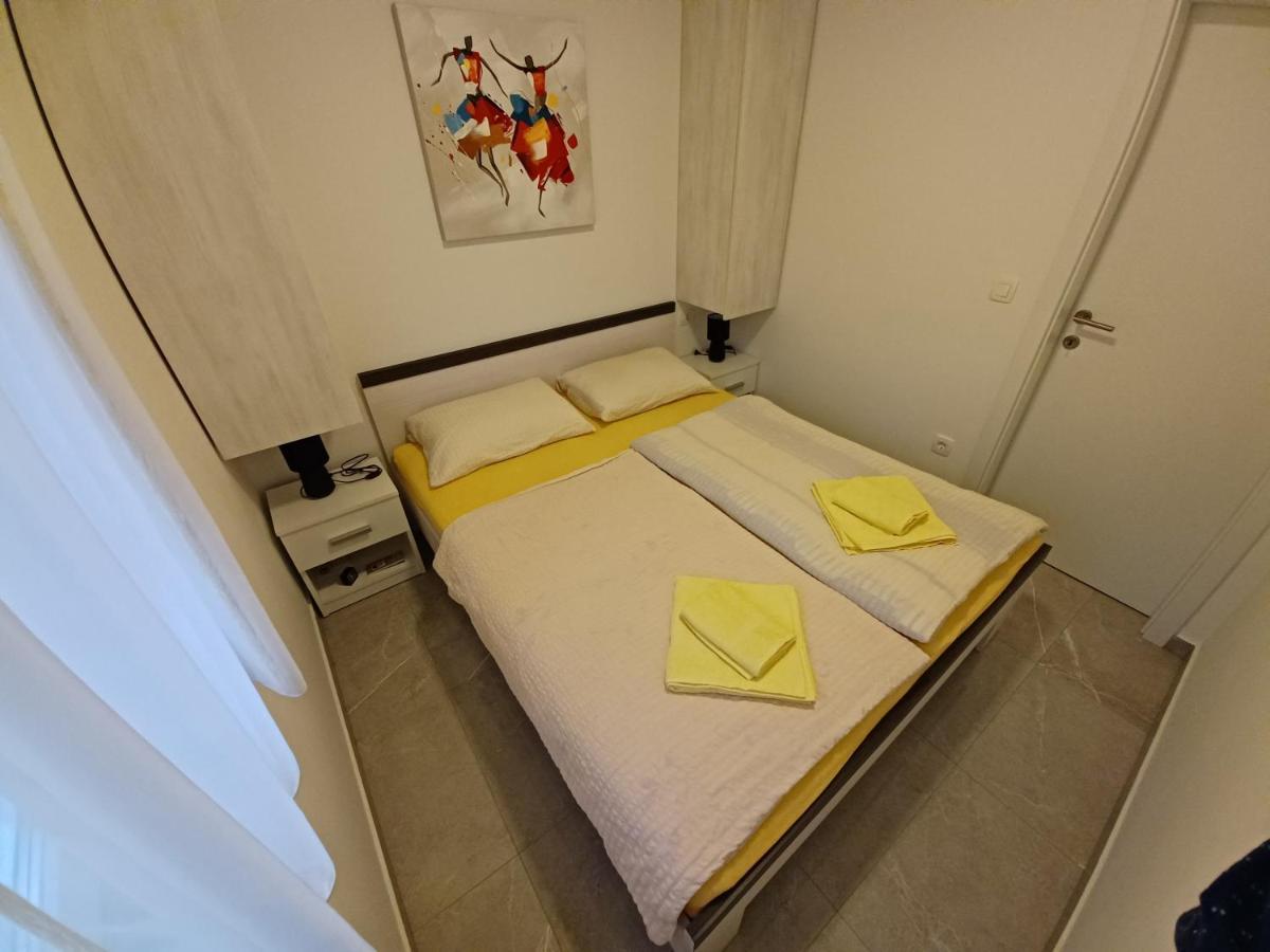 Apartments Leon 2 Novigrad  Bagian luar foto